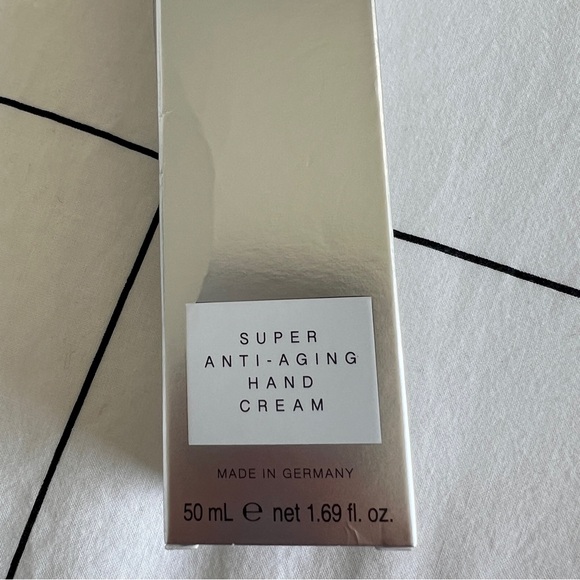 Dr. Barbara Sturm - Super Anti Anging Hand Cream - Picture 2 of 3